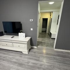 White HOME in Exigent Plaza Romania faza 4