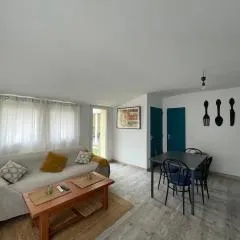 Chez moon Joli appartement rénové proche centre et parking privé