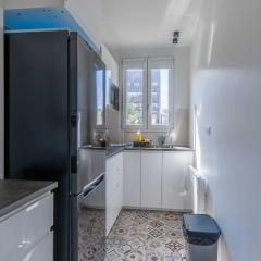 Studio sleeps 4 with terrace, 500m Place Morny