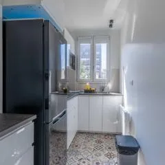 Studio sleeps 4 with terrace, 500m Place Morny