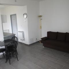 Nice modern house, bright and quiet assured