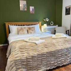 Beautiful Cosy House 4 mins to Camden Town Station - 1 min to Camden Market