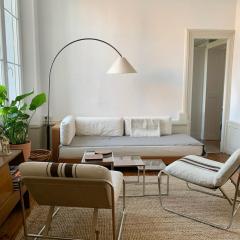 Appartement spacieux et lumineux Place Delille