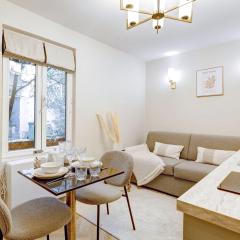 Charming studio with A-C