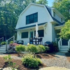 Modern 3b3b Country House and Barn on quiet road