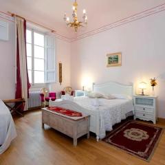 Ghibellina Elegant Apartment with 4 bedrooms