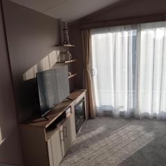 Lovely 6 Berth Caravan With Decking At Haven Skegness, Lincolnshire Ref 88037Ob