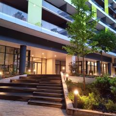 Spirit of Corvin Apartment - Fast airport access 15-20 minutes by taxi