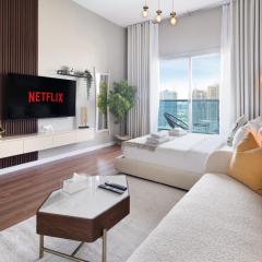 Studio Aura at Dubai Sports City