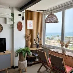 L’Appart-Rosas bohème chic, au bord de la mer