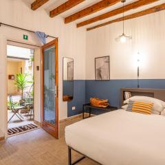 Glam Nest & Garden Colosseum