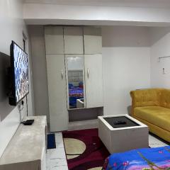 Tut's Place 5