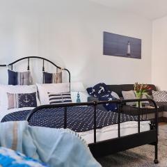 Golden Hour Apartments- Marynarzy 1