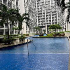 Cozy Condo Near MOA & Airport