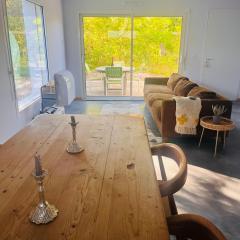 modern appartement with private garden & shared pool