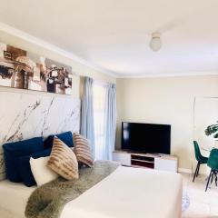 Private Studio in Cape Town, Near Canal Walk & Table Mountain