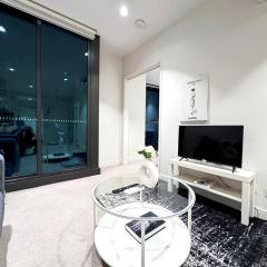 Central Located 2B1B apt at Lv12