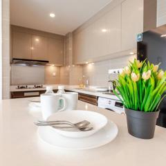 New Studio for couple and freind