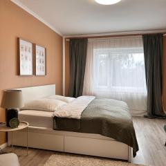 Stylish Apt in Neukölln kiez Privat Parkplatz