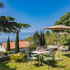 The Wave - Apt with Seaview and Garden - Happy Rentals