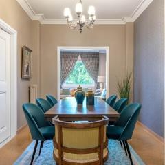 Exclusive Acropolis 4BDR Large Residence