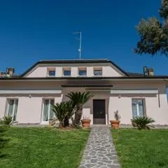Villa Ninfea Lux Tavullia, Jacuzzi, Garden, Wifi, Ac