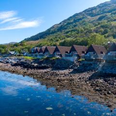 Loch Linnhe Waterfront Lodges with Hot Tubs