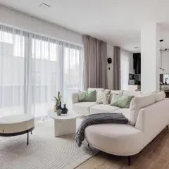 Penthouse with City View and Parking for Two