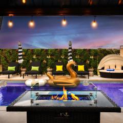 Designer Home with Hot Tub BBQ & Hill Views