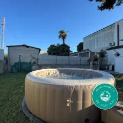 JACUZZl 13 posti letto Wifi AC Parking Beach