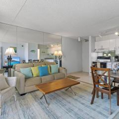Enjoy the Waikiki Banyan with ocean fun, top amenities, and prime location! (11104)