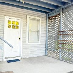 NEW - Mins to UVM - UVMHC - Downtown - Queen Bed