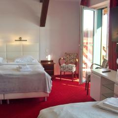 Apartament rodzinny 4-osobowy z balkonem z panoramicznym widokiem komfortowa Mazurska Chata, Aquapark-5 min