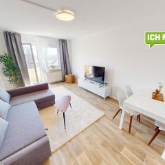 Hier ist Platz für vier, nur 200m bis zur Haltestelle der Linie 5, WLAN