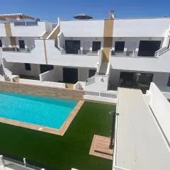 Villamar Corner Retreat near beach, nature & shops