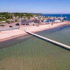 800M To The Beach, Lovely Little House ,Good View