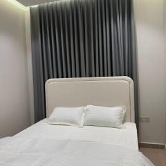 عزم ظهره لبن