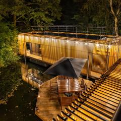 Water Hideout - Floating Luxury in Pure Wilderness