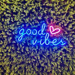 Pet friendly, newly renovated home with hot tub! Sleeps 5!