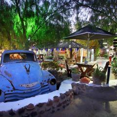 Ark Gastehuis and Williston Mall