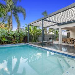 Curlews Nest - Pool BBQ and Beach
