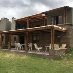 Los González – Cabañas con Vista al Valle