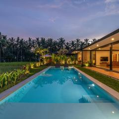 Xanadu - 5BR Ubud Designer Villa, Pool with Rice Fields Views