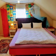 Small bedroom, outside toilet, shower kitchen, 120 m from Sandbach