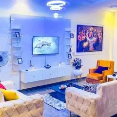 Family 4BR Escape - Pool, Balcony and Play Ground