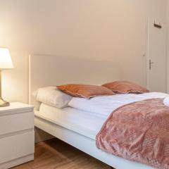 Cityscape Comfort Elegant 2BR Apartment