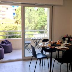 Beautiful 2P 39 m2, AC, balcony
