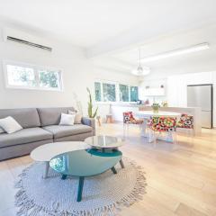 Sea&Sun 2BR close Gordon Beach by HolyGuest