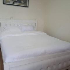 Chambersluxe Accomodation and Restaurant