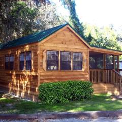 Riverside Lodge Resort